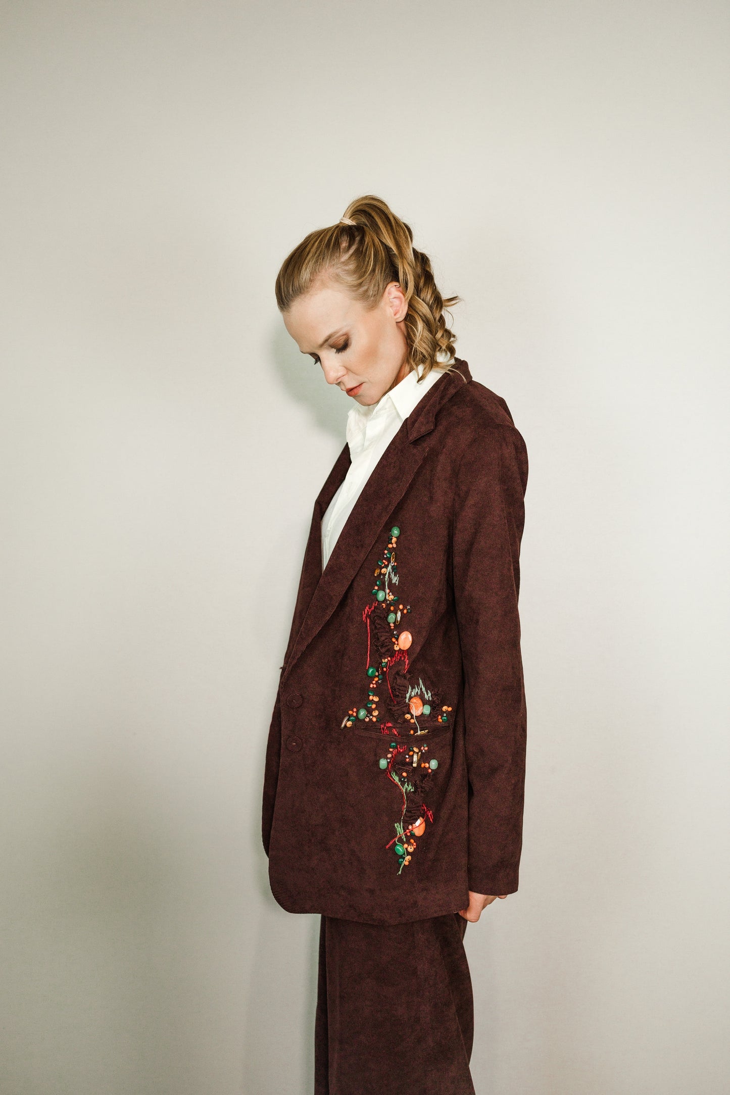 Blazer de Veludo Bordado à Mão e Personalizado