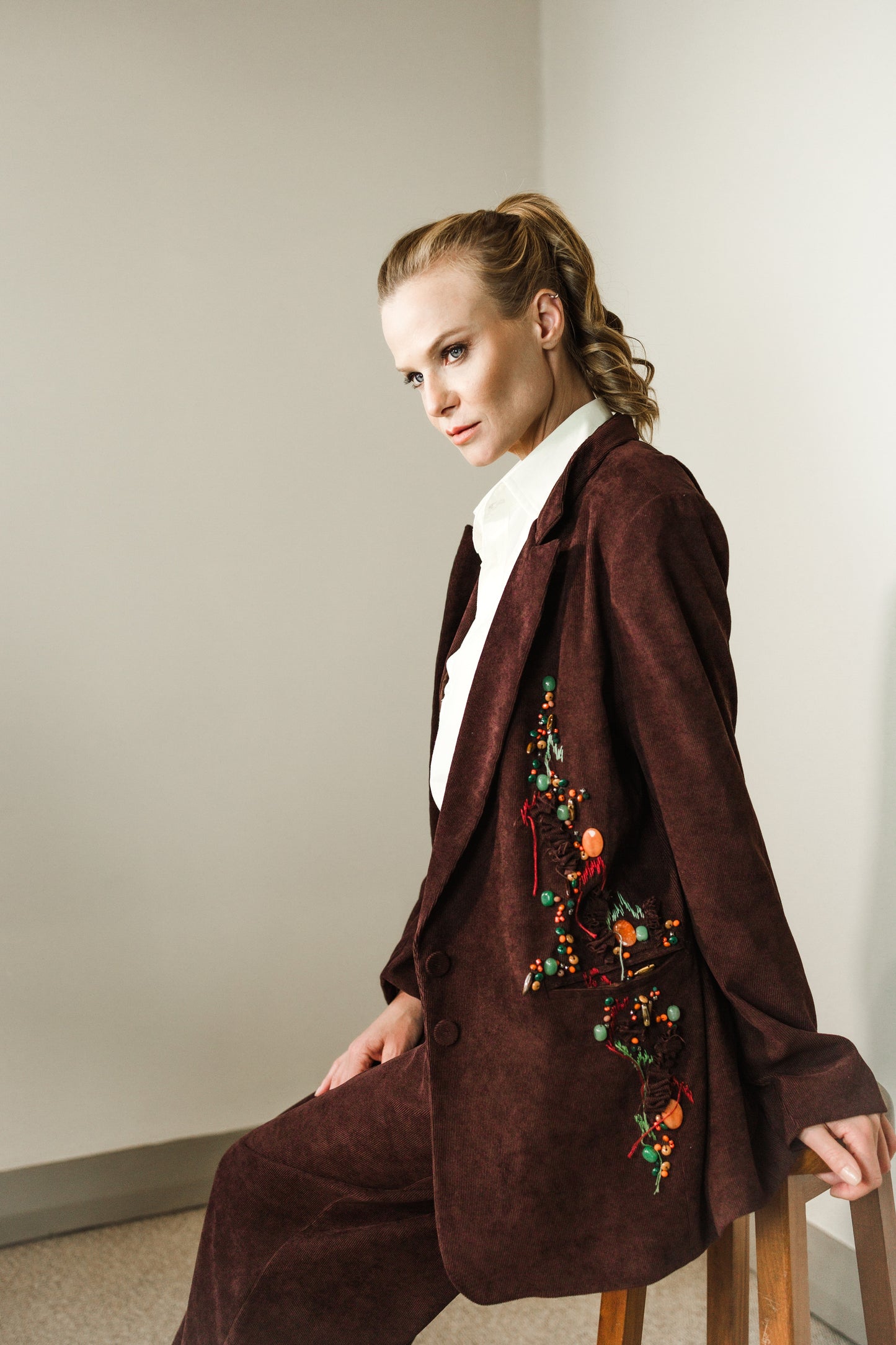 Blazer de Veludo Bordado à Mão e Personalizado